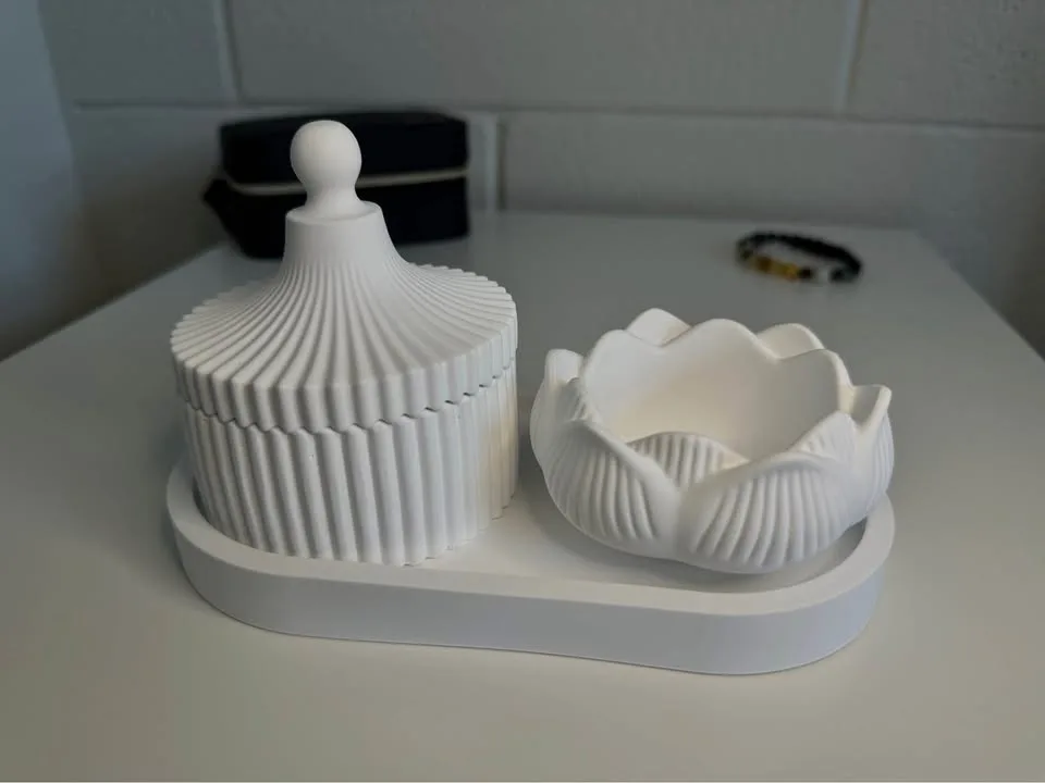 Eco-Resin Jar & Lotus Bowl Set | Jewelry Box, Candle Holder image indicator(4)