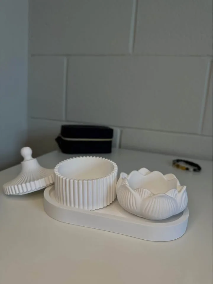 Eco-Resin Jar & Lotus Bowl Set | Jewelry Box, Candle Holder image indicator(5)