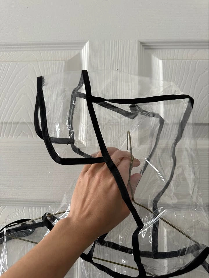 Never worn stylish rain cover - photo 3