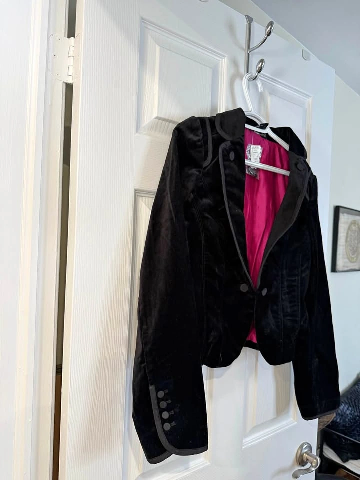 White House Black Market Black Velvet Blazer Size 4