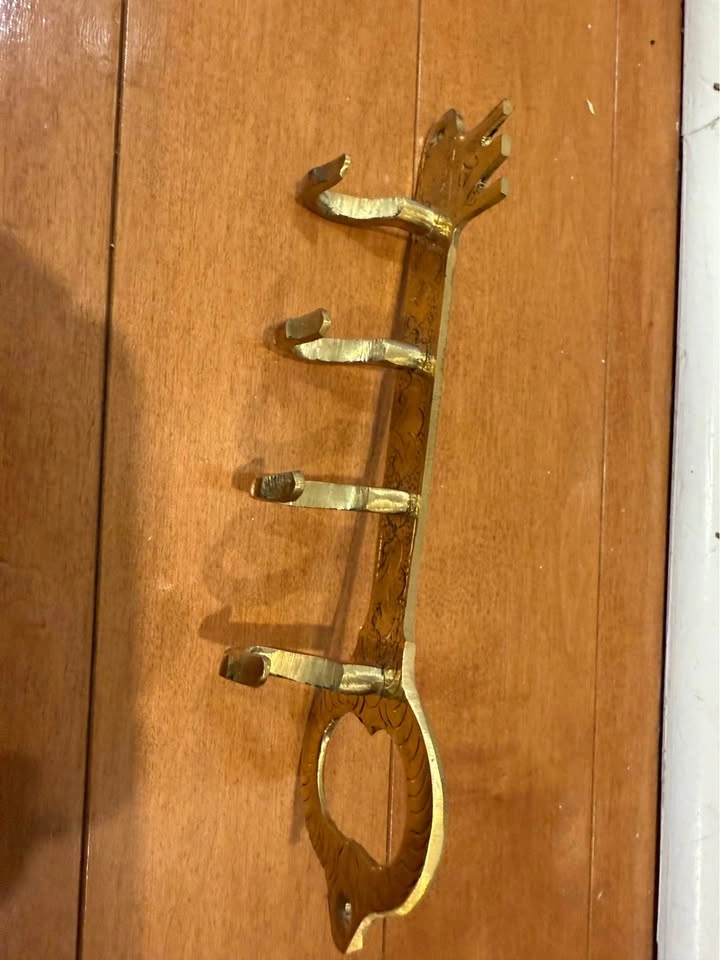 Solid Brass Key holder - photo 3