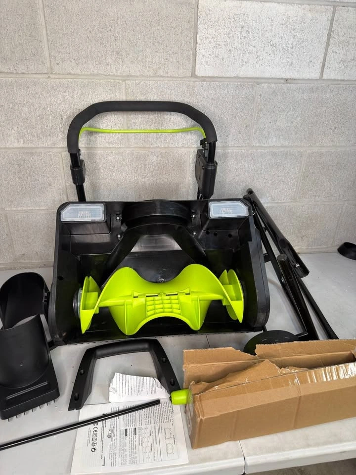DEKOPRO Snow Blower: 15A Motor, 20-Inch Electric Snow Blower - photo 3