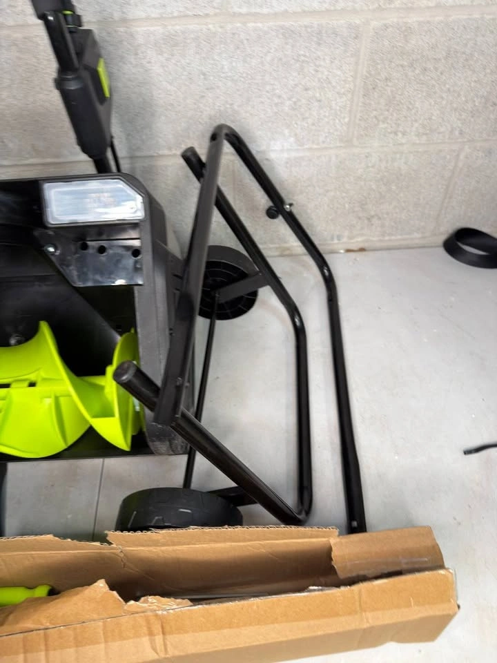 DEKOPRO Snow Blower: 15A Motor, 20-Inch Electric Snow Blower - photo 4