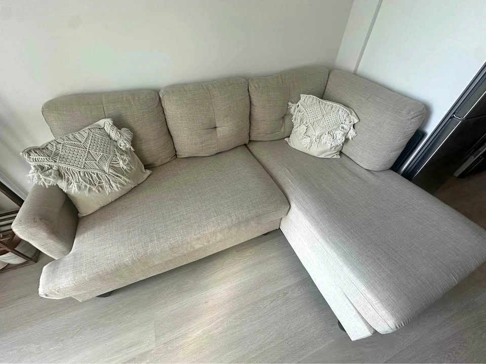 Beige Sectional Sofa for Sale – Excellent Condition, Smoke & Pet