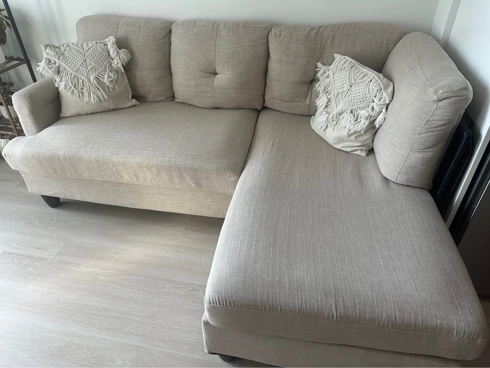 Beige Sectional Sofa for Sale – Excellent Condition, Smoke & Pet - photo 3