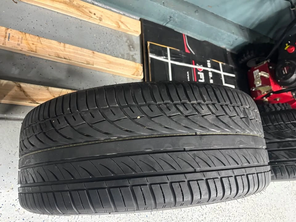 22" -10.5 Gun Metal Rims and Tires - photo 4