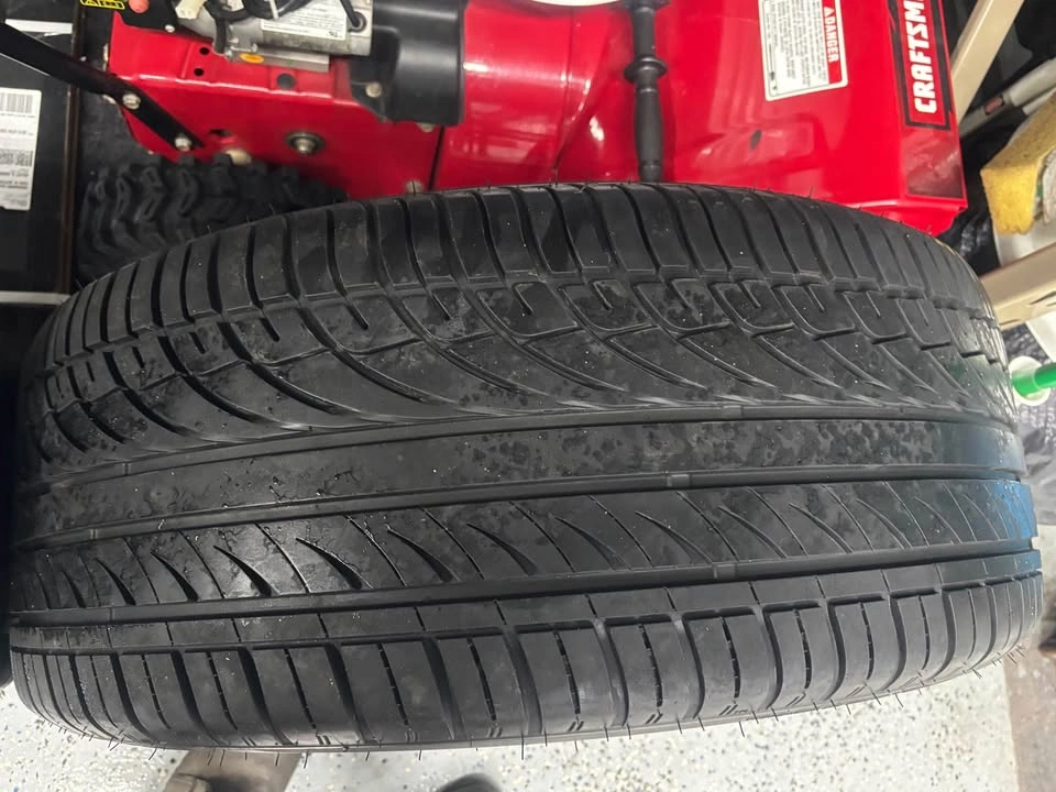 22" -10.5 Gun Metal Rims and Tires - photo 5