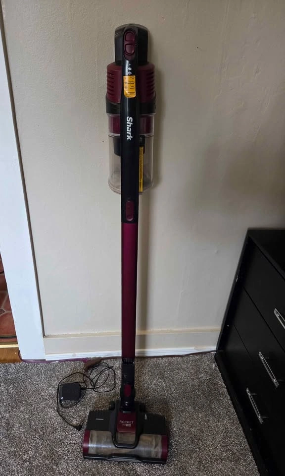Shark Rocket Pet Pro Vacuum (Missing attachments) - photo 2