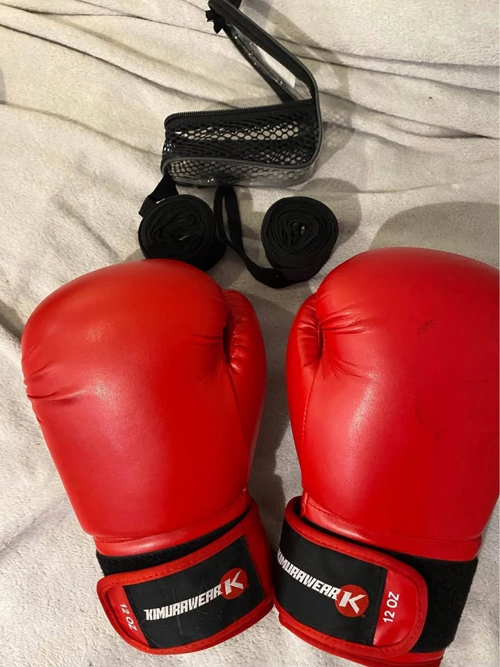 Kimurawear Boxing Gloves 12oz (Used) + 180” Hand Wraps (New) - photo 2