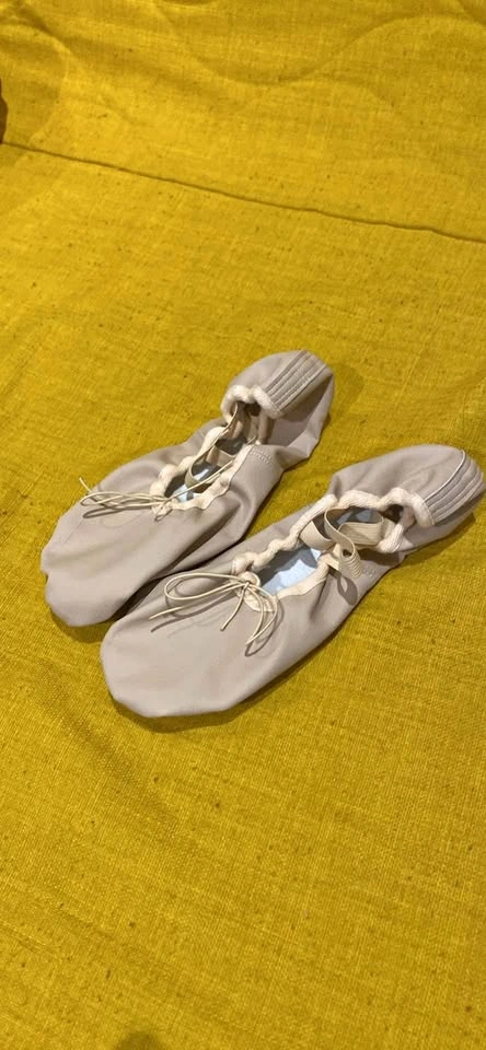 Ballet shoes