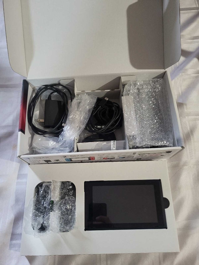 Nintendo Switch - photo 2