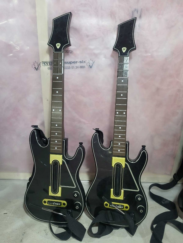 Guitar Hero Live Guitars
