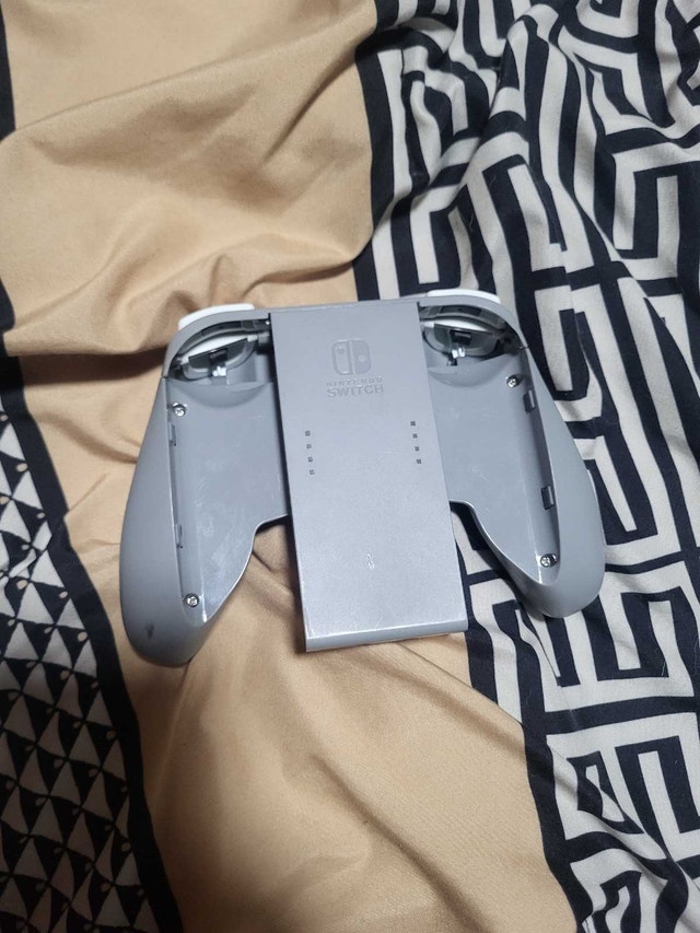 Nintendo Switch Joy-Con Holder