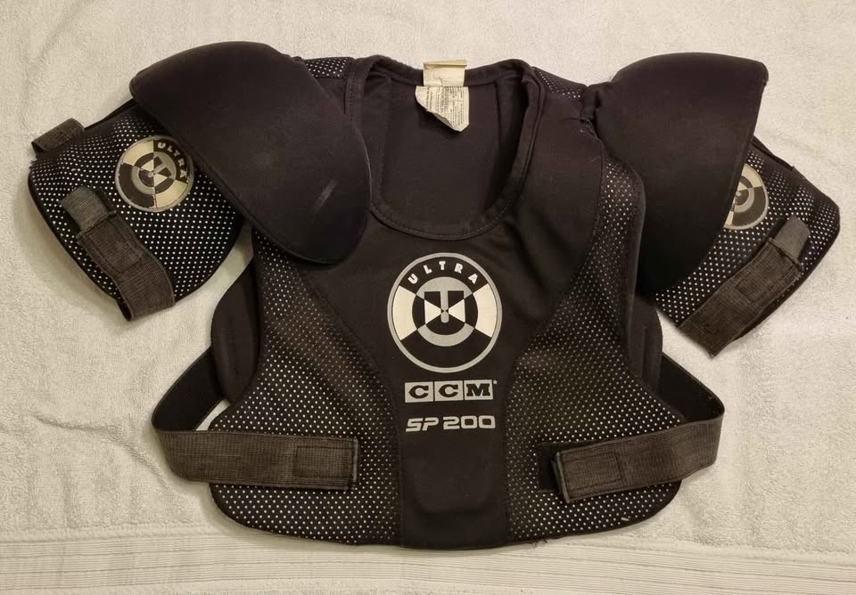 Youth/ Kids Hockey Shoulder Pads - photo 2