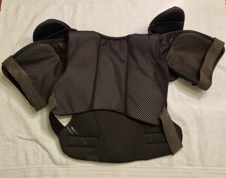 Youth/ Kids Hockey Shoulder Pads - photo 3