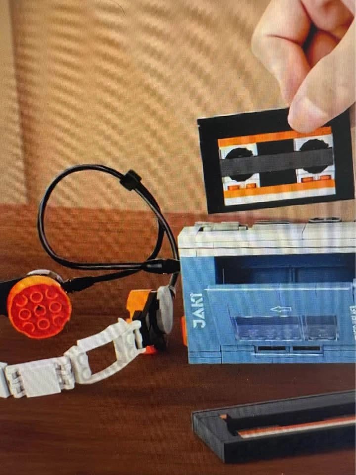 Cassette Player Building Block Set – Retro Style - photo 2