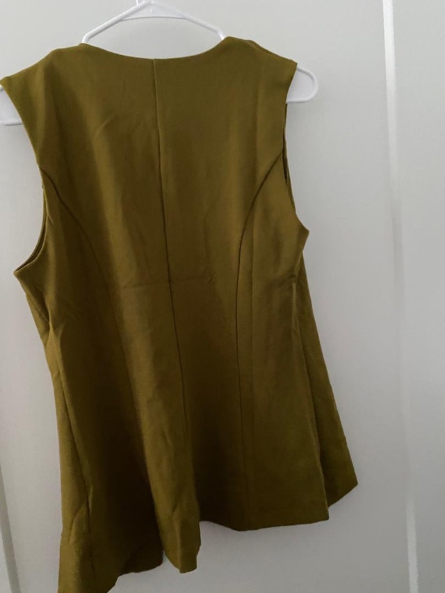 H&M Olive Vest - New w/ Tags - Size Small - photo 2