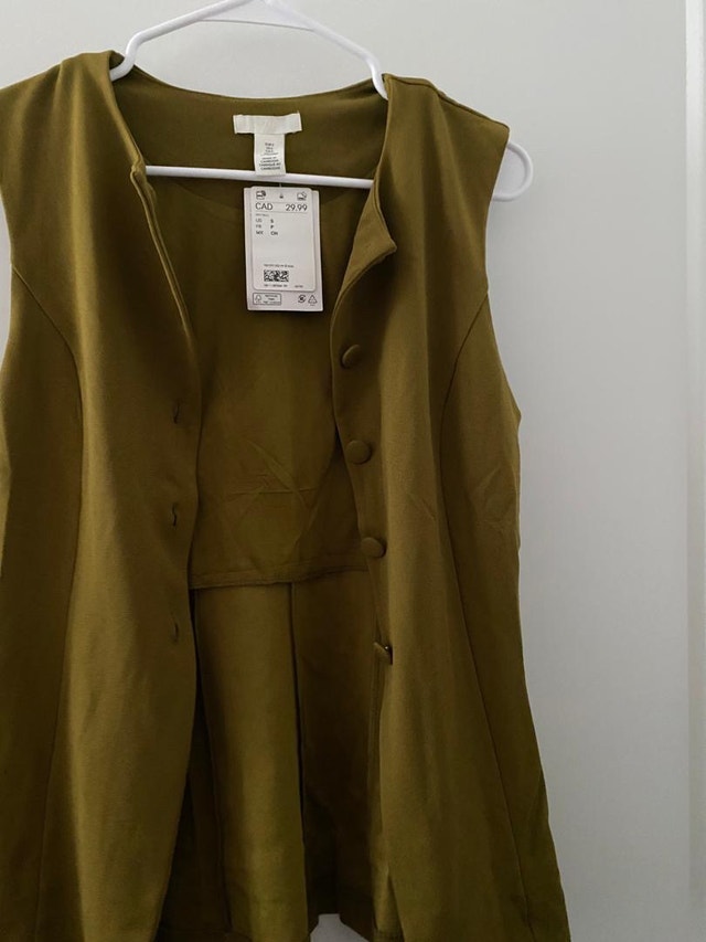 H&M Olive Vest - New w/ Tags - Size Small - photo 4