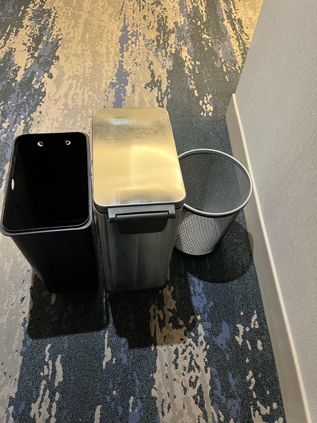 Trash Cans - photo 4