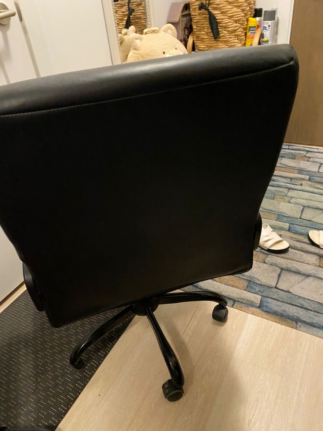 Black Office Chair - photo 2