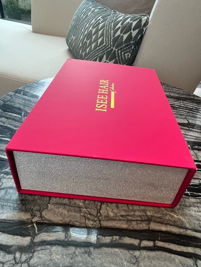 Brand New ISEE Hair False Lashes Set – Original Box & Gift Bag - photo 5