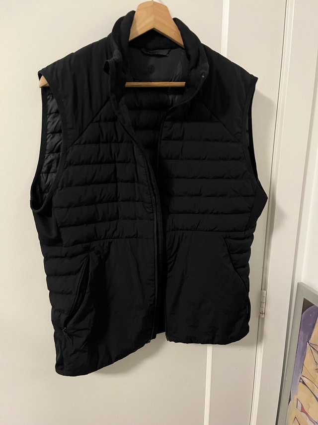 Lululemon Vest - Size Large - Black - photo 2