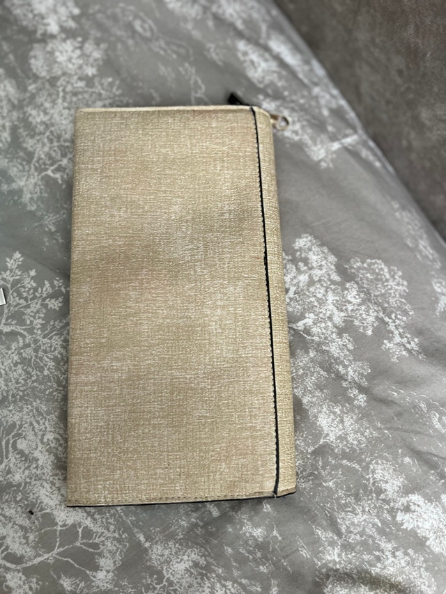 Chic Clutch Bag for a Night Out - photo 3