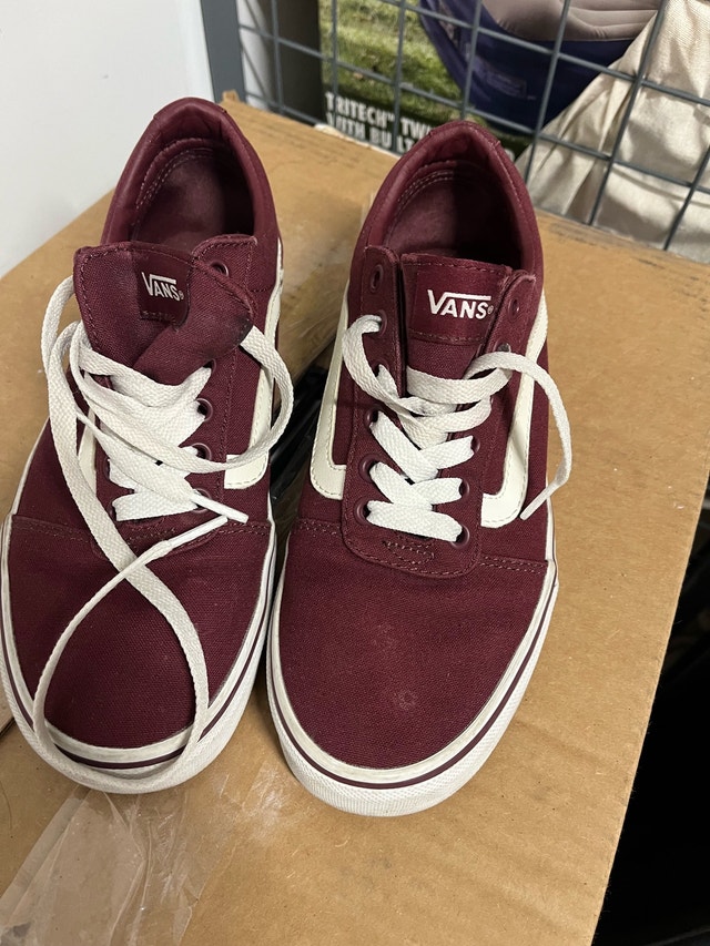 Vans Ward Sneakers - Burgundy - Size 7.5