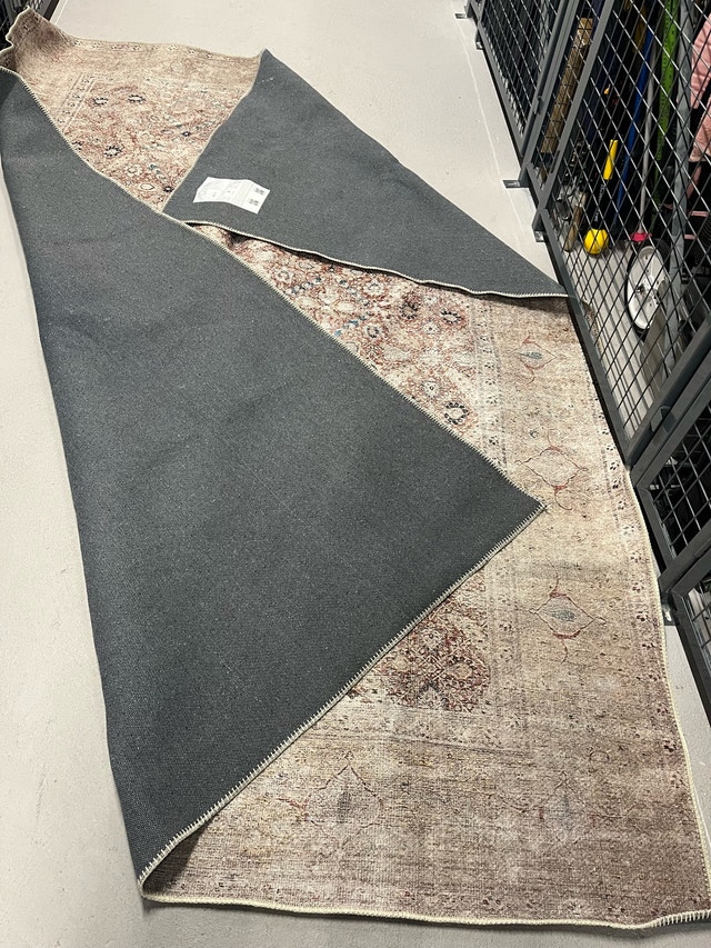 Surya Rug 6'7"x9'