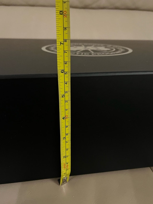 Canada Goose Original Box – Clean – QUICK SALE - photo 4