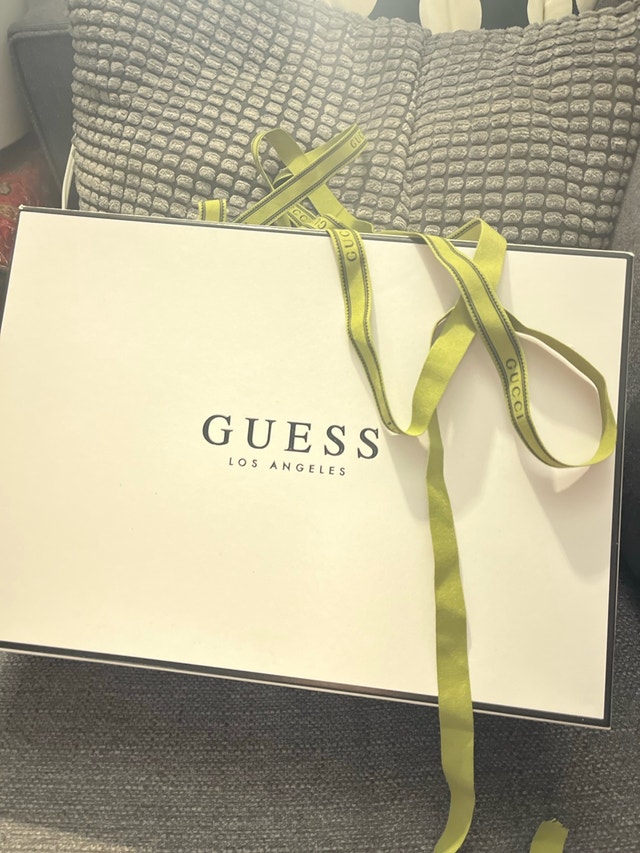 Guess Shoe Box - photo 2