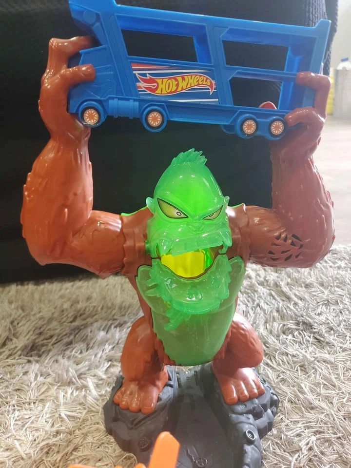 Hot Wheels Gorilla Slam Playset - photo 2