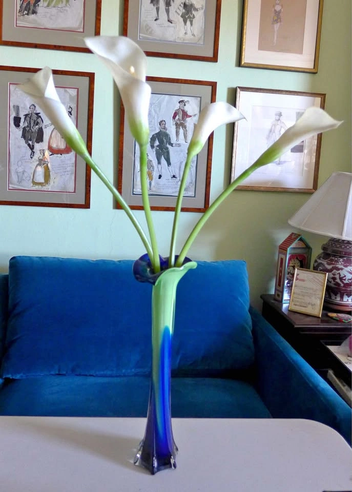 Jack in the Pulpit Green Blue Murano Style Tall Vase with Lilies
