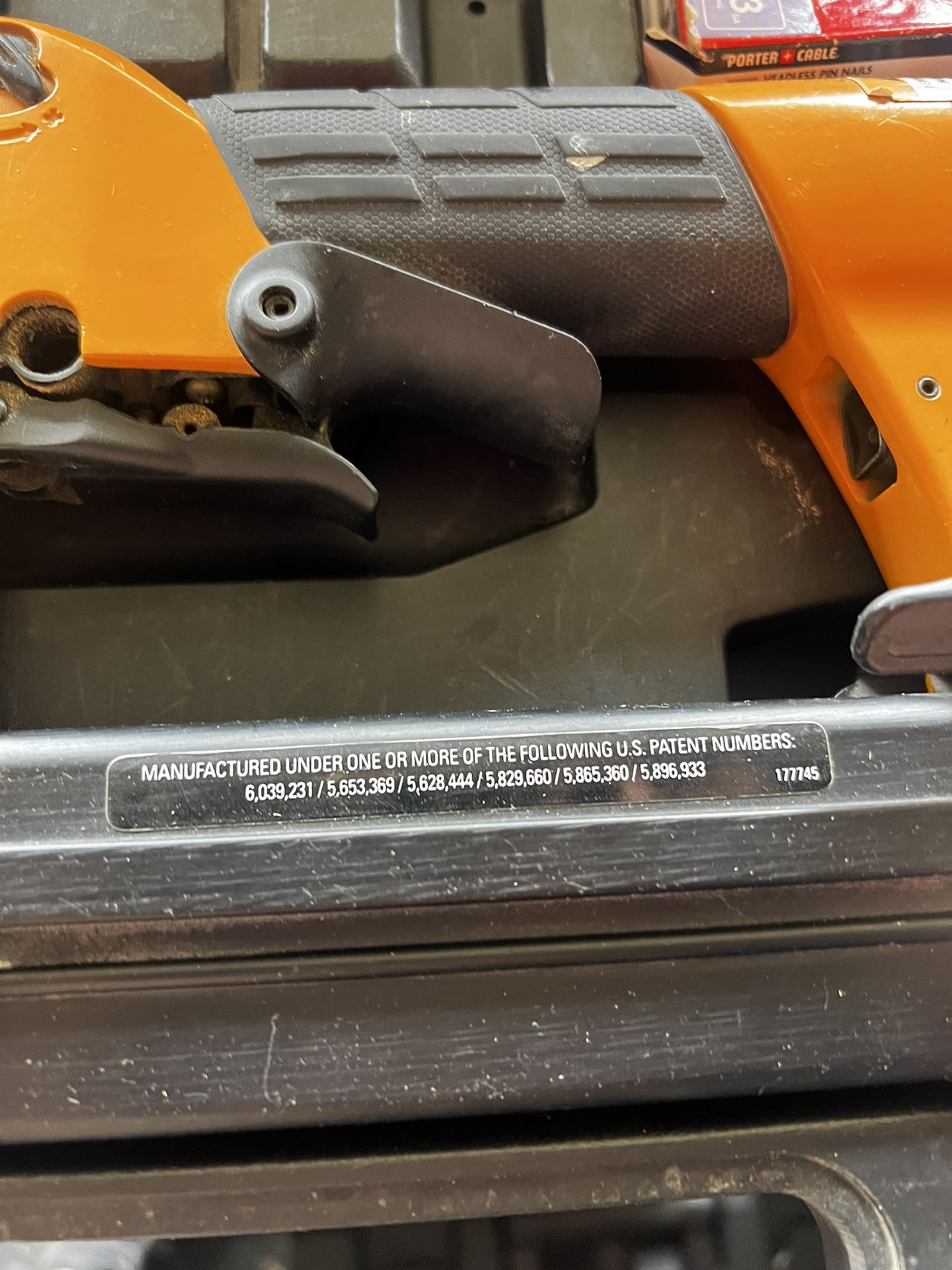 Bostitch 23 Gauge Pin Nailer Kit - photo 2