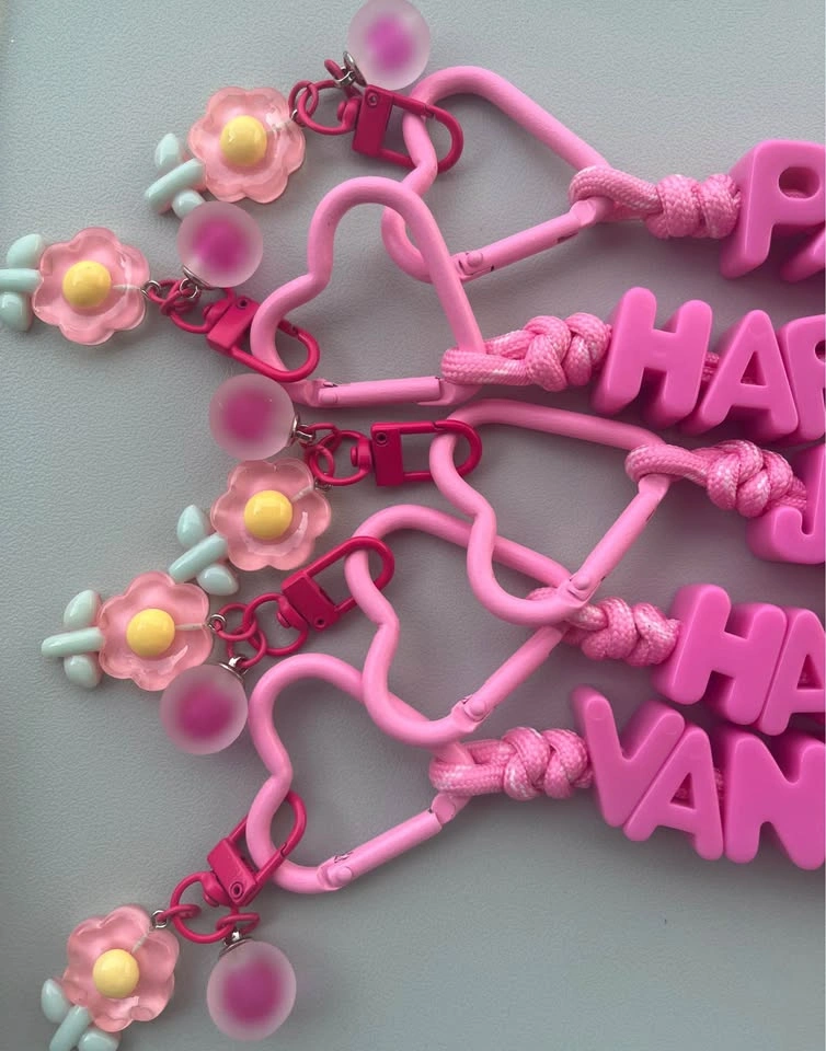 Pink theme BFF keychain, birthday goodie bags, kids gifts - photo 3