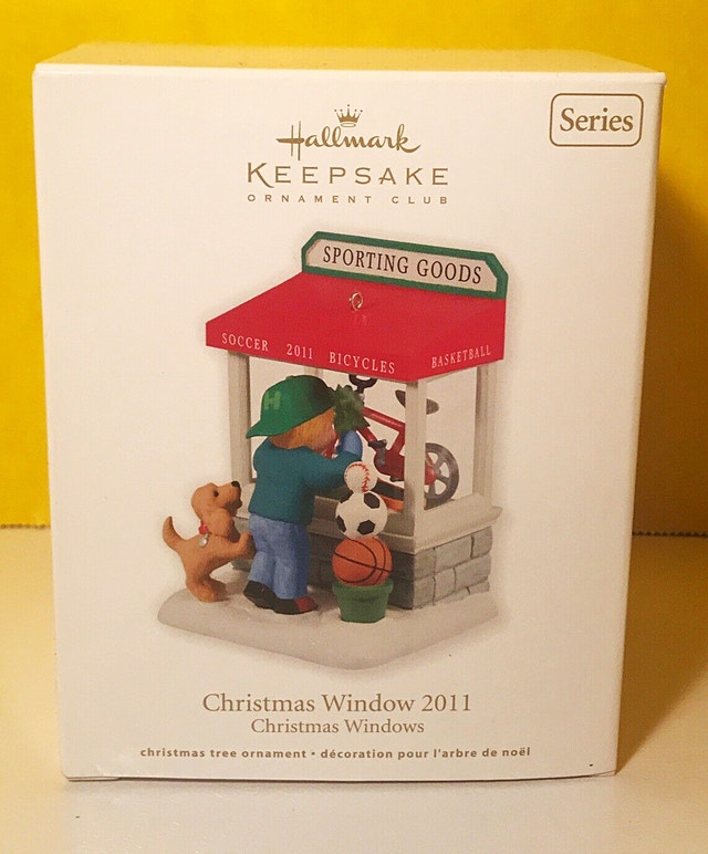 Hallmark Keepsake Ornament Christmas Windows 2011