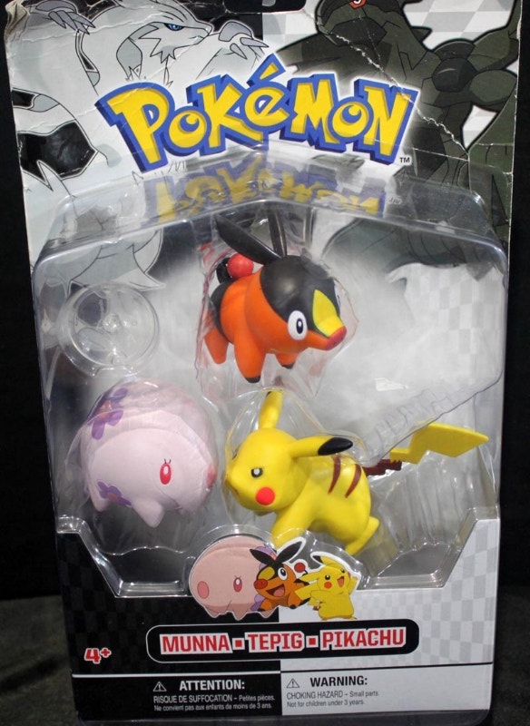 3 Pokemon Figures Multi-Pack Tepig-Munna-Pikachu New in Box