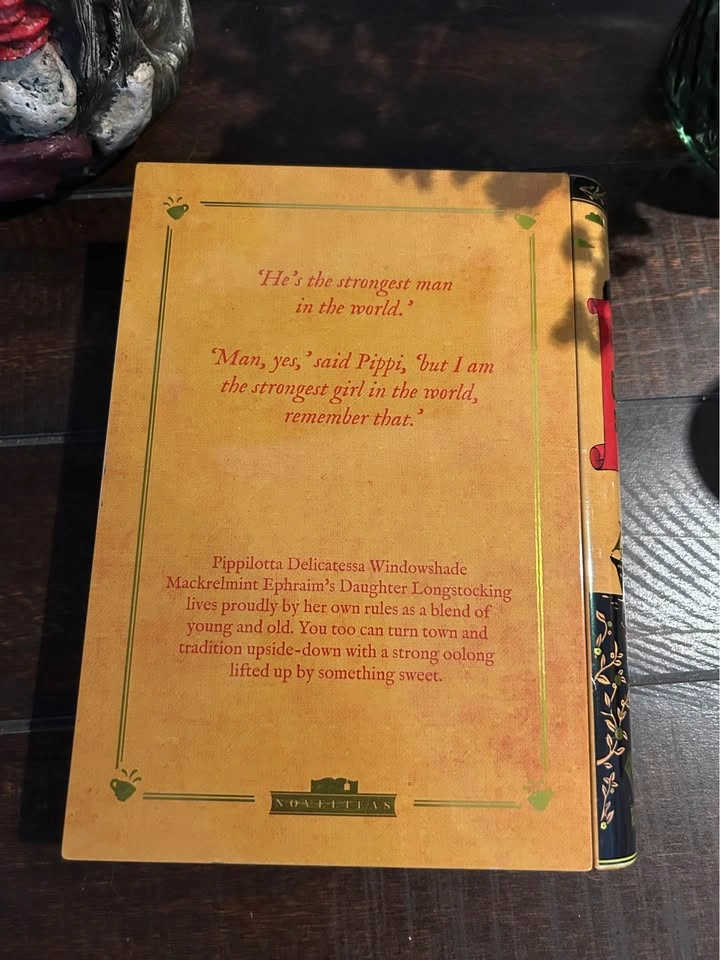 🌱 Noveltea Book Tin - Pippi Oolongstocking - photo 2