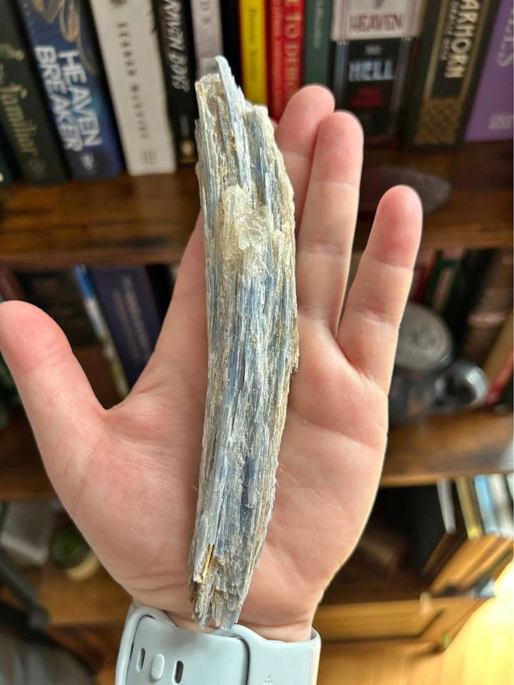🌱 Raw Blue Kyanite Crystal Wand