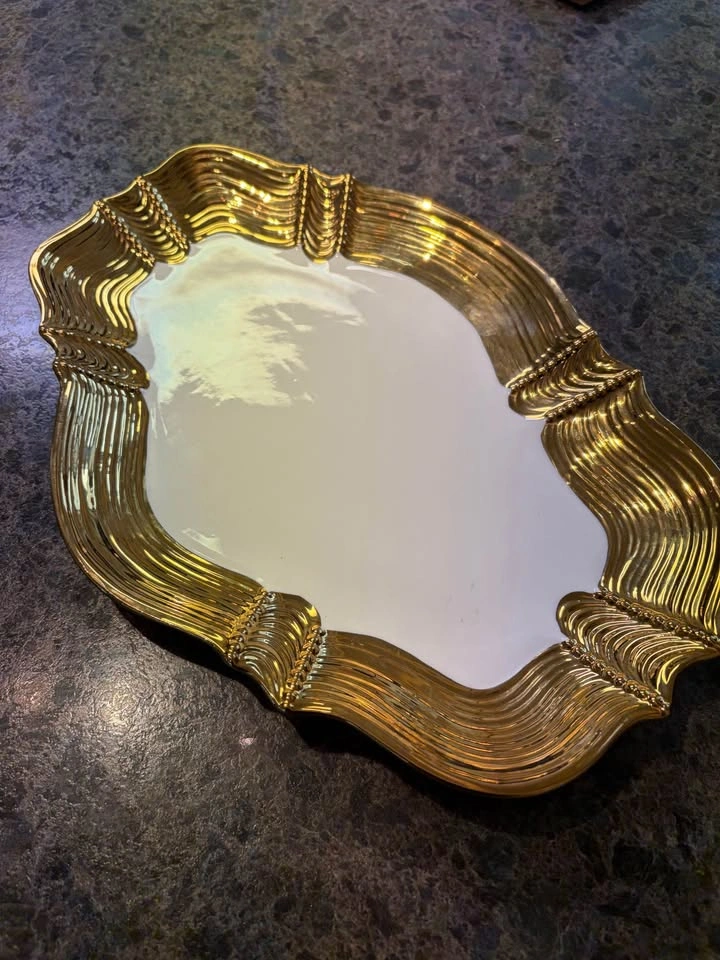 Pretty gold and white serving platter - photo 2