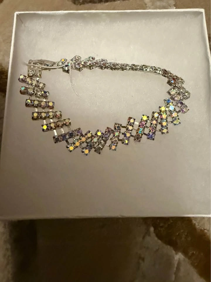 Sparkly Iridescent Rhinestone Bracelet - photo 4