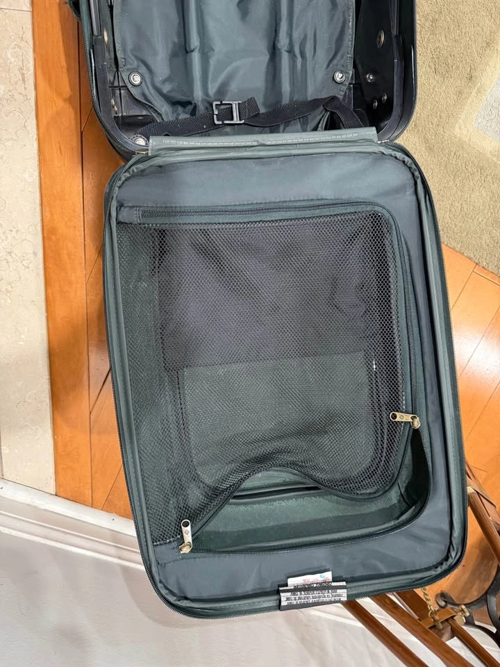 Samsonite Rolling Suitcase Carry-on - photo 3