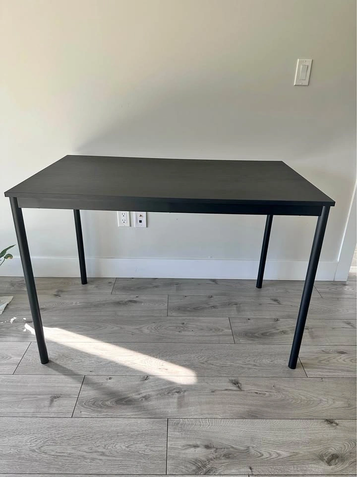 IKEA SANDSBERG Table