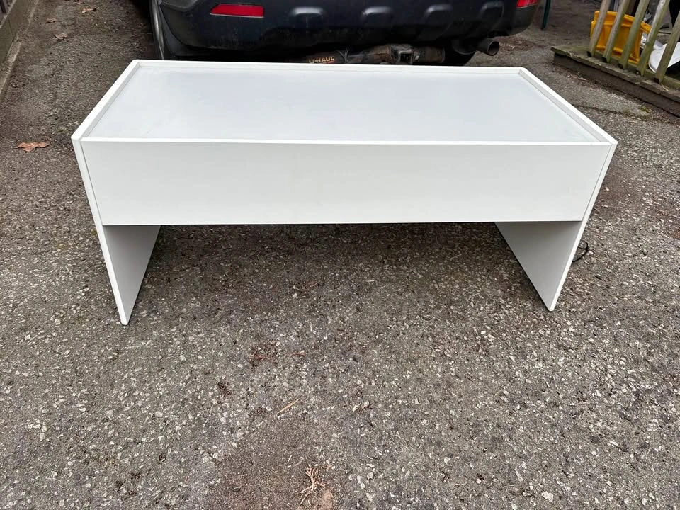 White coffee table with drawer