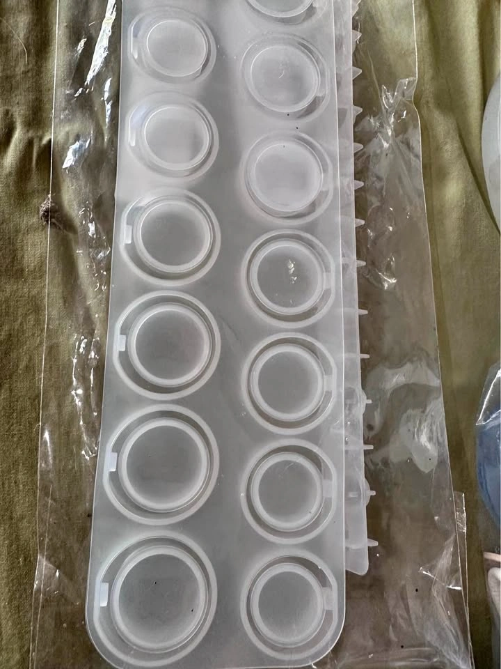 Resin kit, make awesome stuff!!