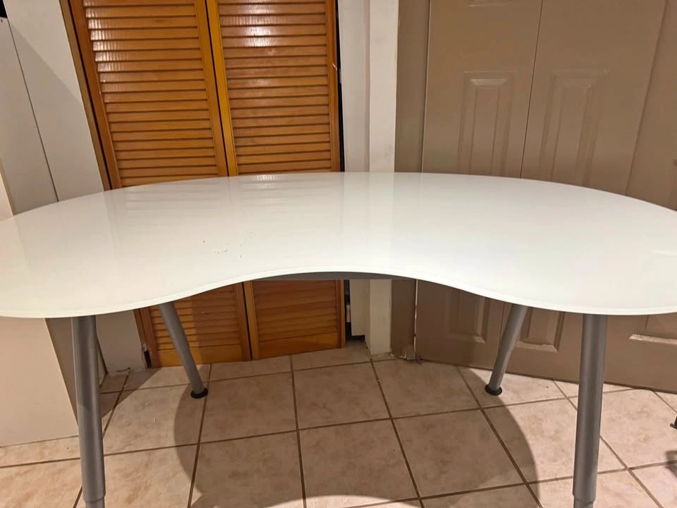 Office table