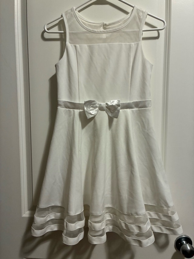 Cranston: Girls White Calvin Klein Dress Sz 12