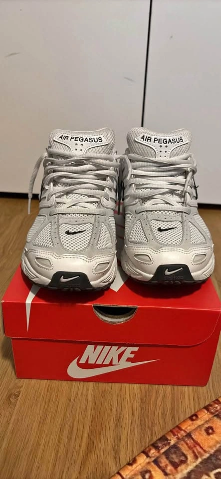 Women's Air Pegasus