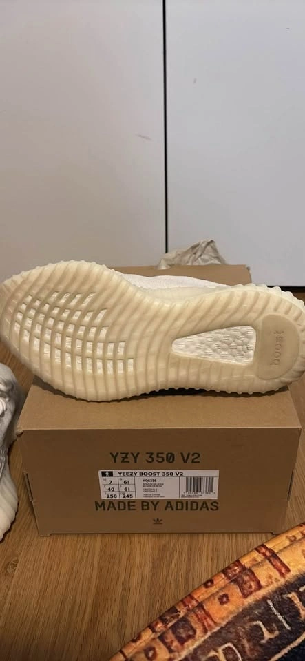 Yeezy 350 v2 Bone - photo 4