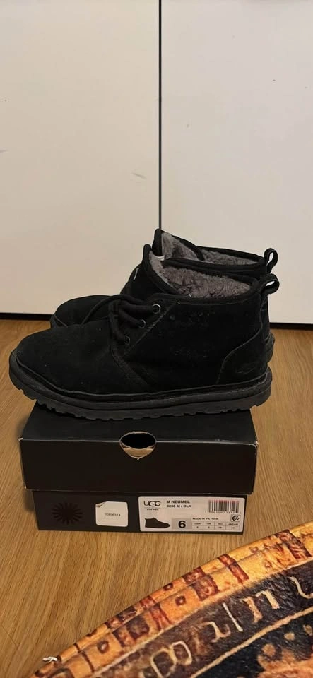 UGG Neumel Boots - photo 2